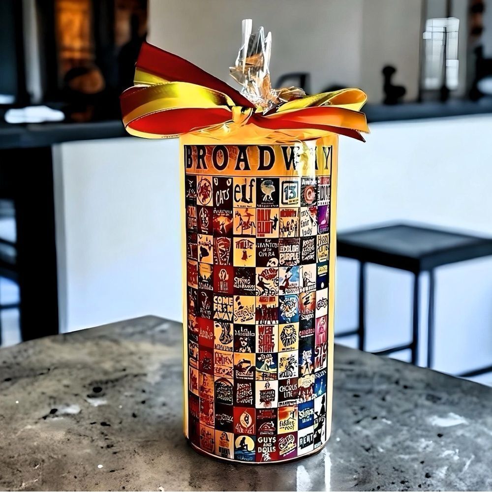 NWOT. 🕯Broadway Flameless Candle with Timer.